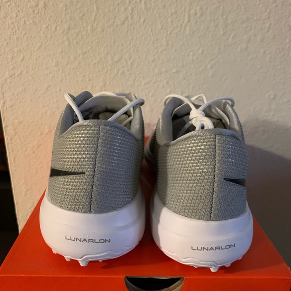 Nike shoes - Picture 4 of 8